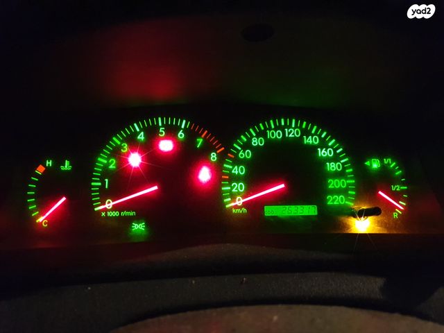 מודעת רכב טויוטה קורולה