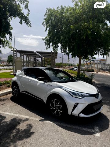 מודעת רכב טויוטה C-HR