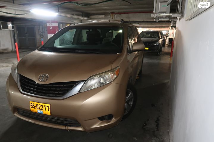 טויוטה סיינה