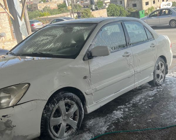 מיצובישי לנסר