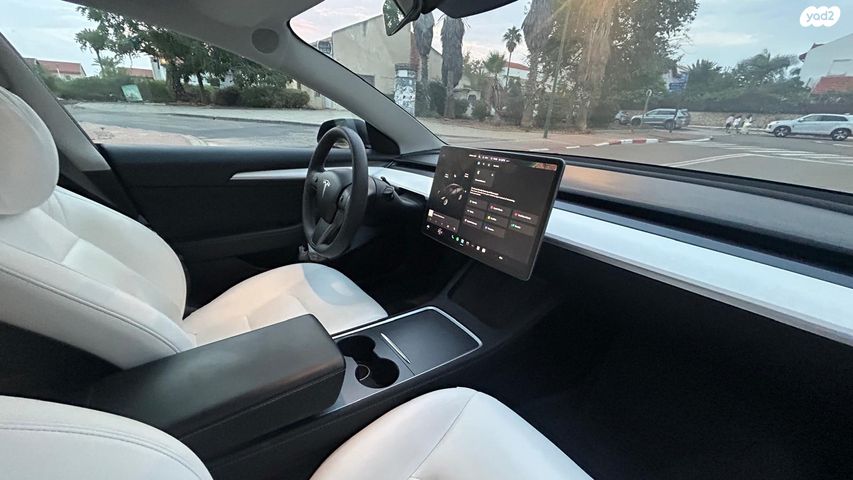 מודעת רכב טסלה מודל 3