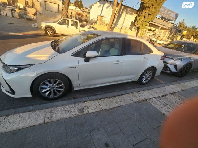 טויוטה קורולה