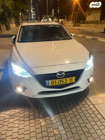 מודעת רכב מאזדה 3