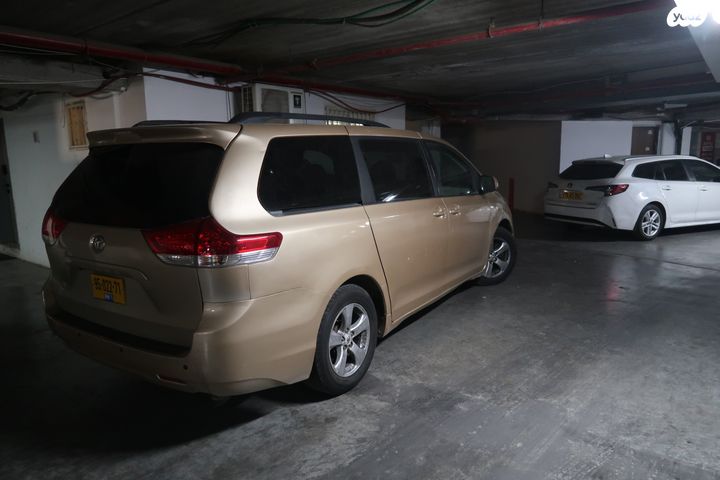 מודעת רכב טויוטה סיינה