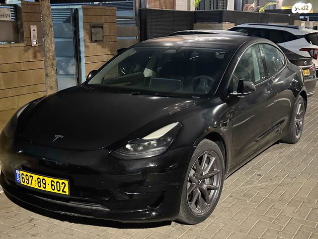 מודעת רכב טסלה מודל 3