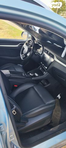 מודעת רכב אם ג'י ZS