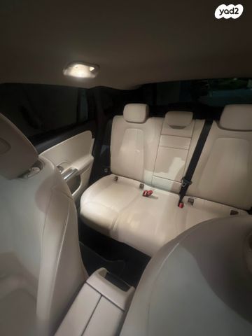 מרצדס-בנץ EQA