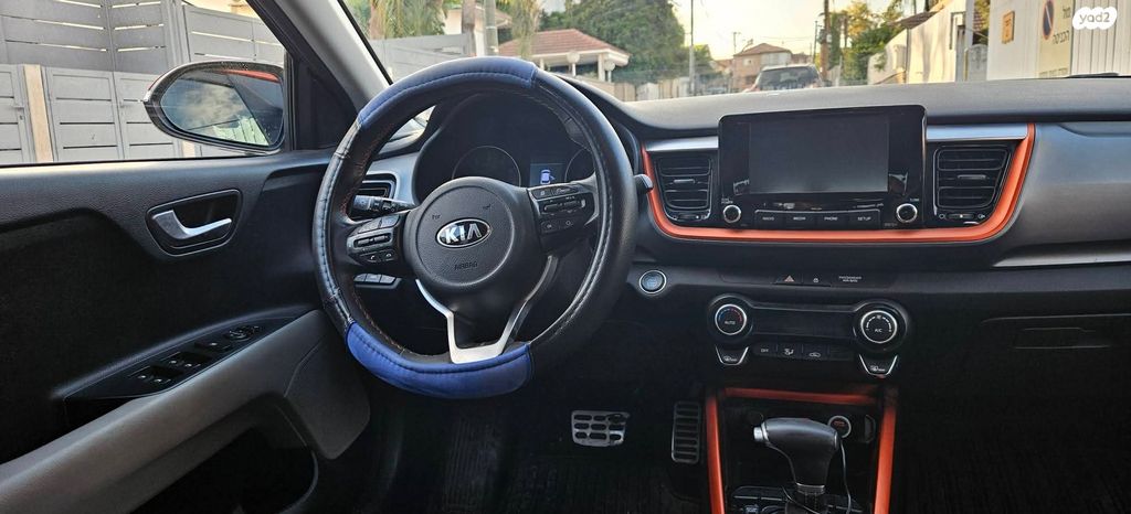 מודעת רכב קיה סטוניק