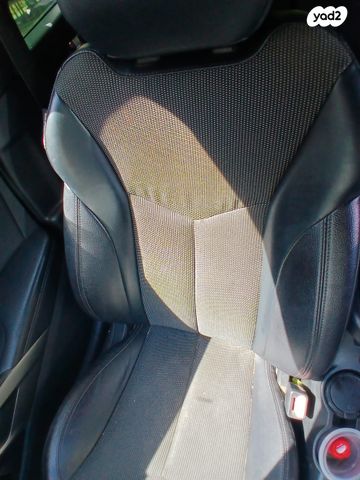 יונדאי ולוסטר