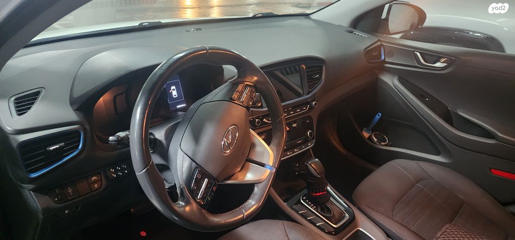 יונדאי איוניק