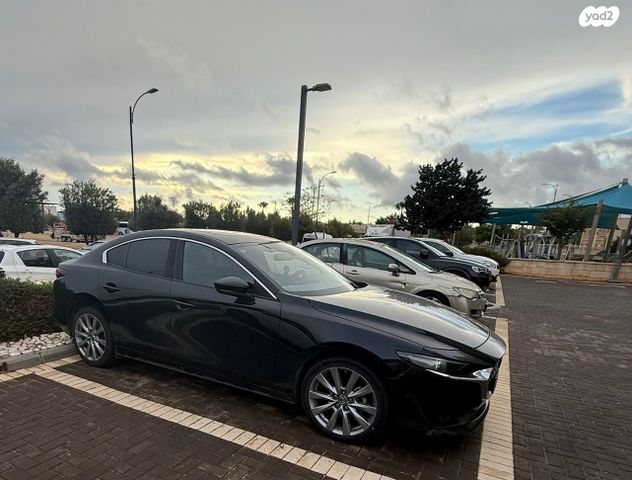 מודעת רכב מאזדה 3