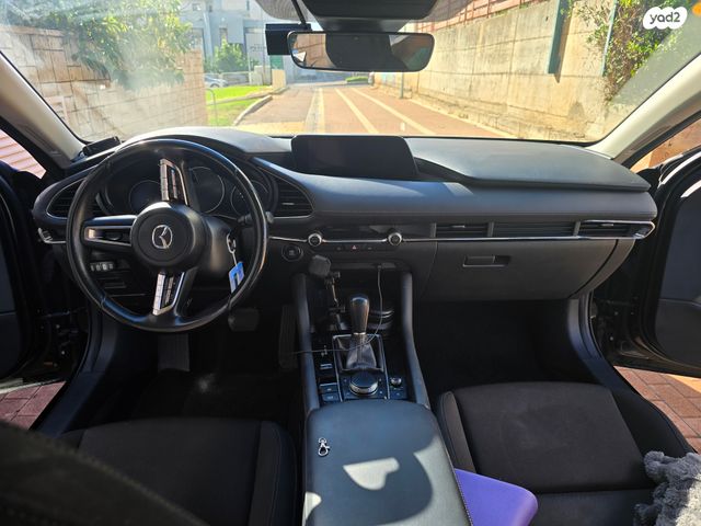 מודעת רכב מאזדה 3