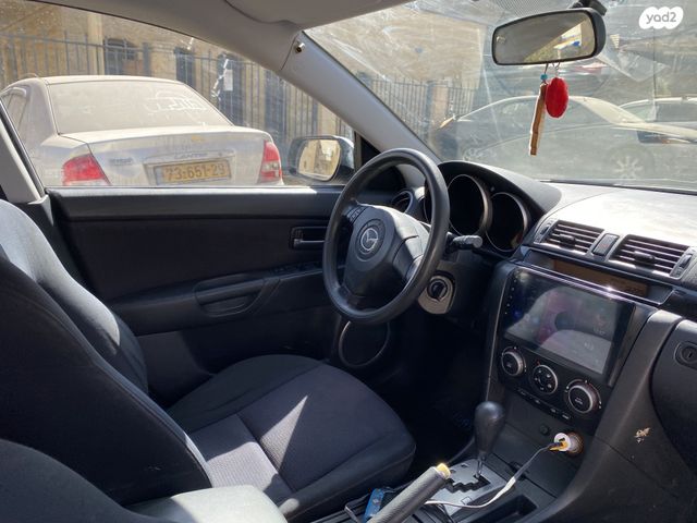 מודעת רכב מאזדה 3