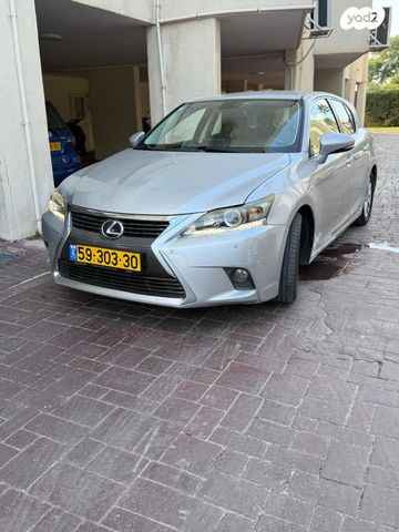 מודעת רכב לקסוס CT