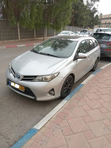 מודעת רכב טויוטה אוריס