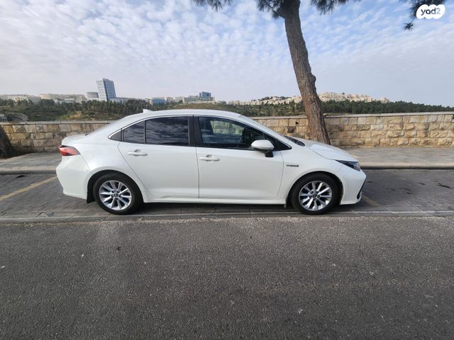 טויוטה קורולה