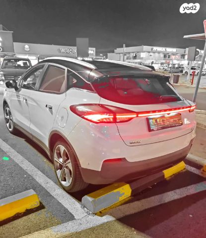 מודעת רכב ג׳ילי Geometry C