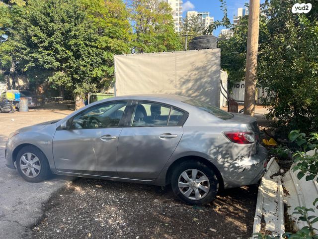 מודעת רכב מאזדה 3