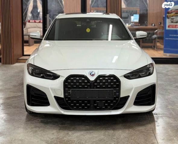 מודעת רכב ב מ וו סדרה 4