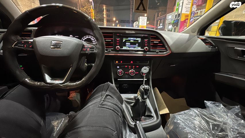 מודעת רכב סיאט לאון