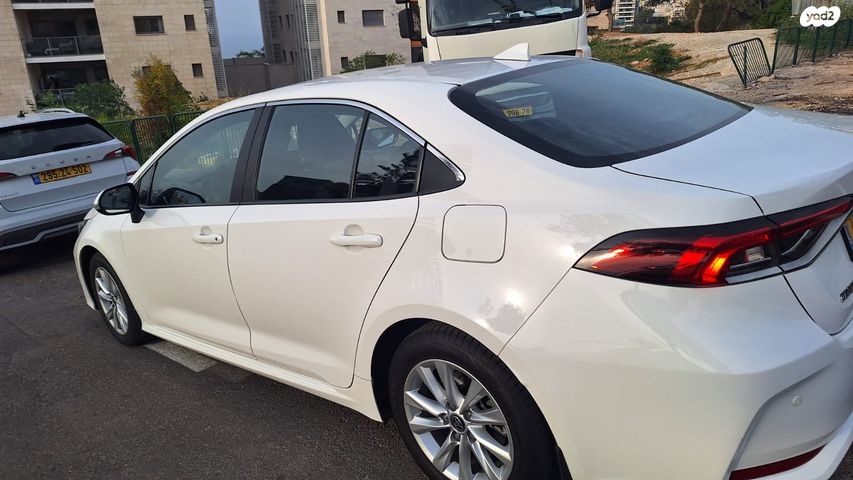 מודעת רכב טויוטה קורולה