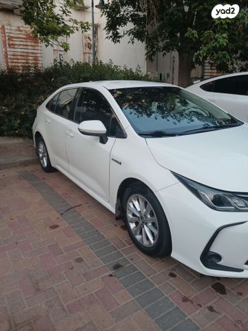 טויוטה קורולה