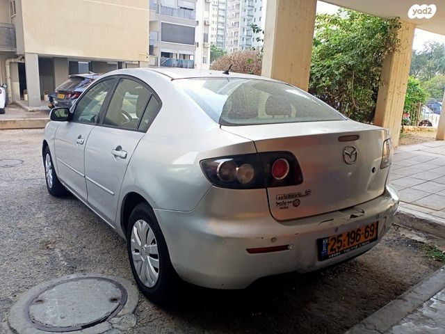 מאזדה 3