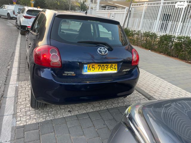 טויוטה אוריס