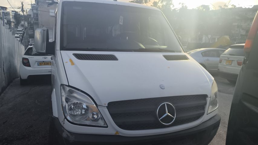 מודעת רכב מרצדס-בנץ ספרינטר