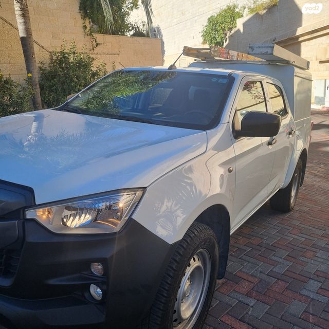 איסוזו די-מקס