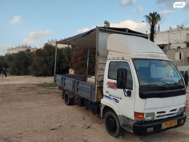 מודעת רכב ניסאן קבסטאר