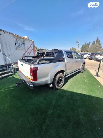 איסוזו די-מקס