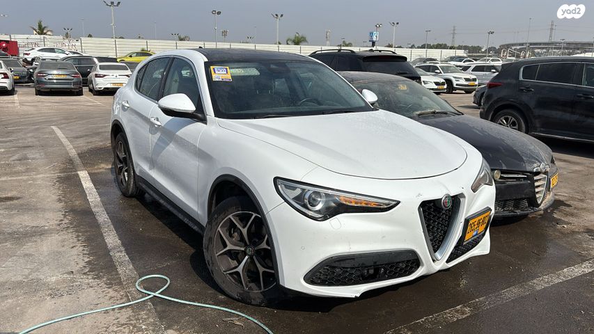 מודעת רכב אלפא רומיאו סטלביו