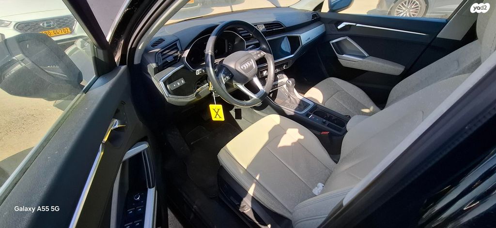 מודעת רכב אאודי Q3 2