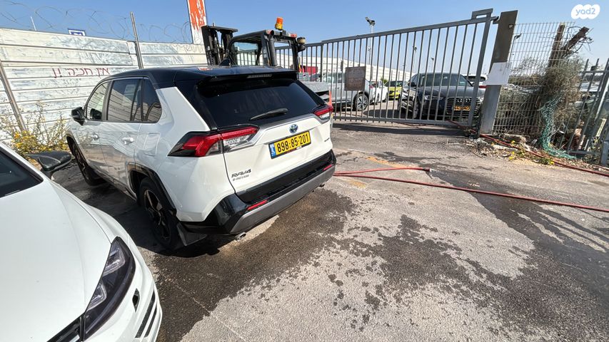מודעת רכב טויוטה RAV4 2