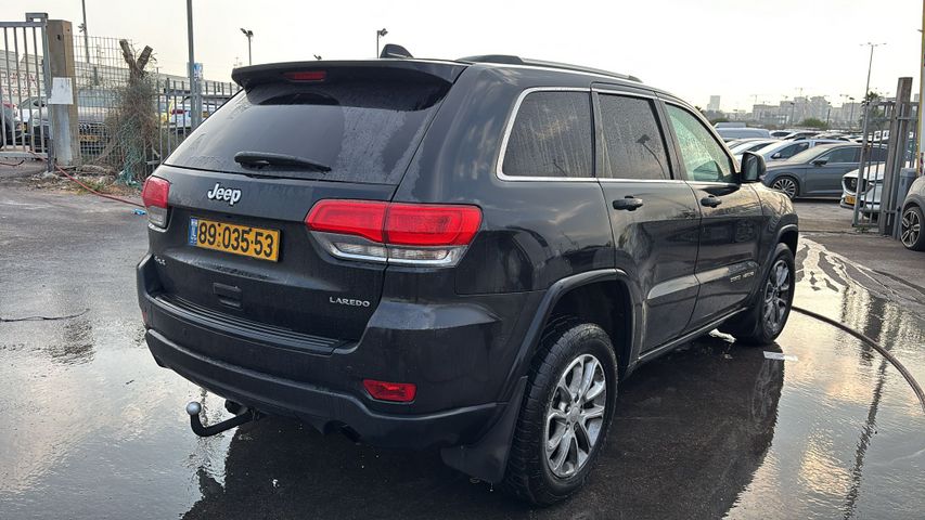 מודעת רכב ג'יפ גרנד צ'ירוקי 2