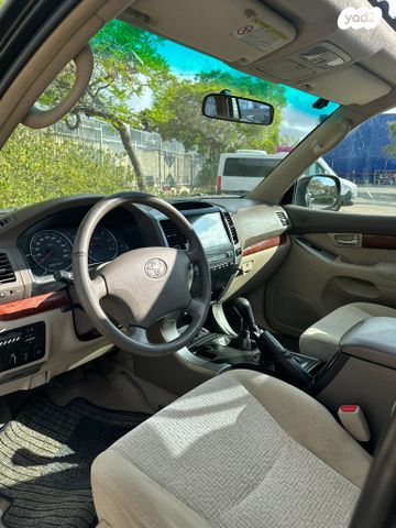 טויוטה לנד קרוזר