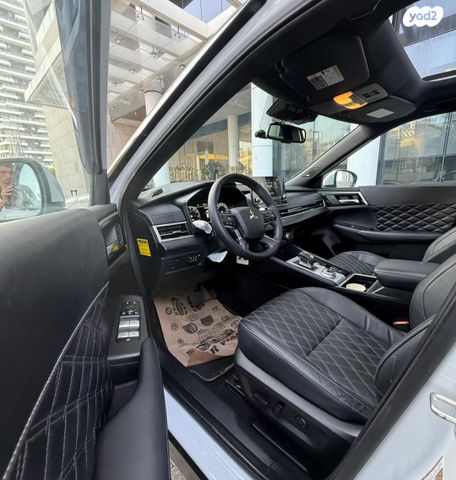 מיצובישי אאוטלנדר