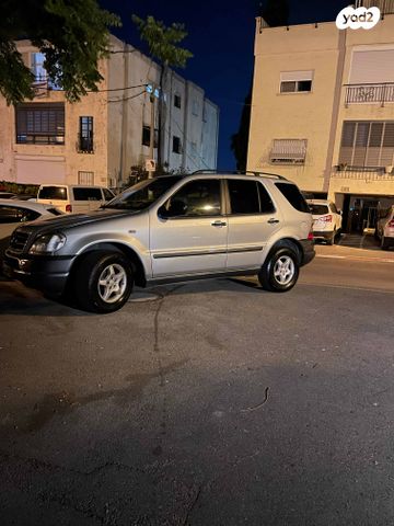 מודעת רכב מרצדס-בנץ ML