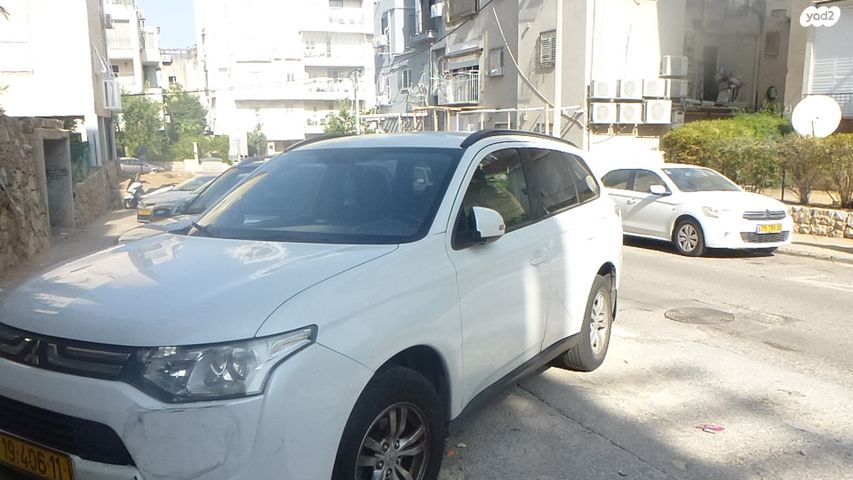 מיצובישי אאוטלנדר