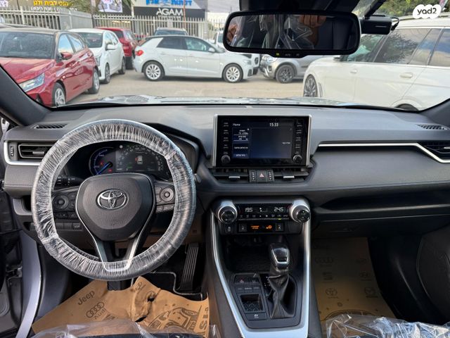 טויוטה RAV4