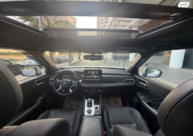 מיצובישי אאוטלנדר