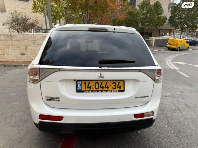 מיצובישי אאוטלנדר