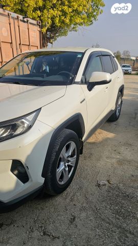 טויוטה RAV4