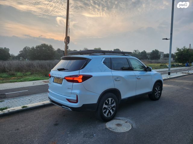 מודעת רכב סאנגיונג רקסטון