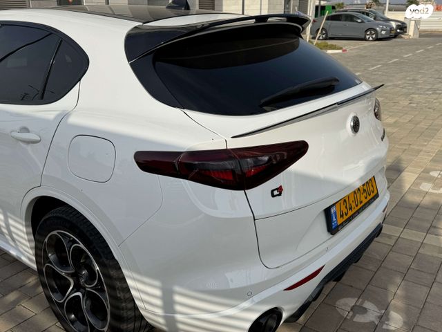 מודעת רכב אלפא רומיאו סטלביו