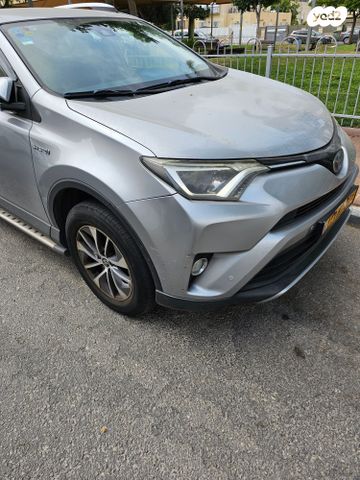 טויוטה RAV4