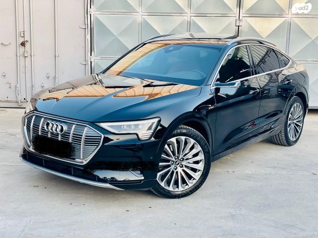מודעת רכב אאודי E-tron