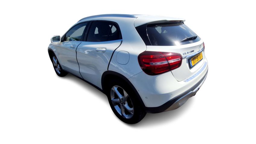 מרצדס-בנץ GLA