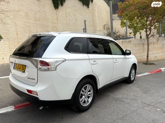 מיצובישי אאוטלנדר